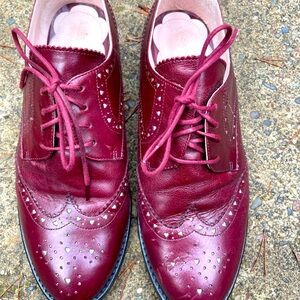Miss L Fire Burgundy Oxford Heart Detail, 39/8.5